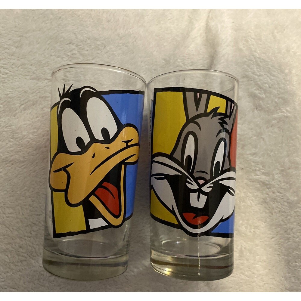 Vintage Lot Looney Tunes: Bugs Bunny and Daffy Duck Glass Tumblers - 1994